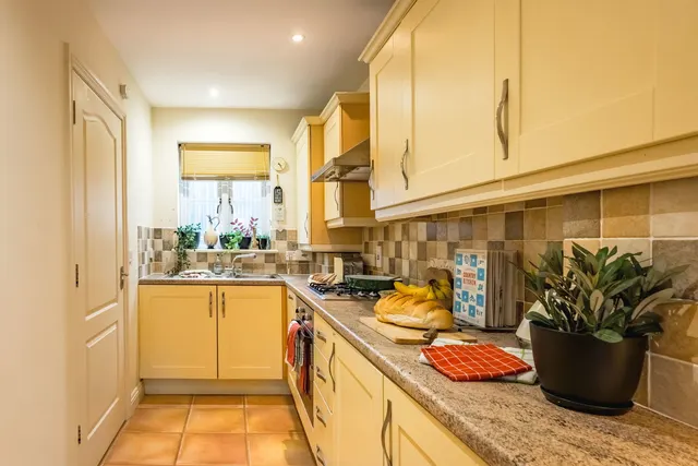 Henrys Way, Lyme Regis, DT7, photo 3