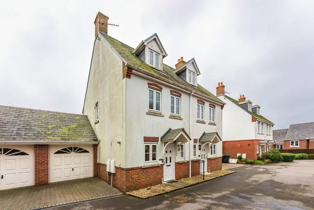 Henrys Way, Lyme Regis, DT7, photo 1