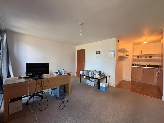 Worsdell Drive, Gateshead, NE8, photo 2