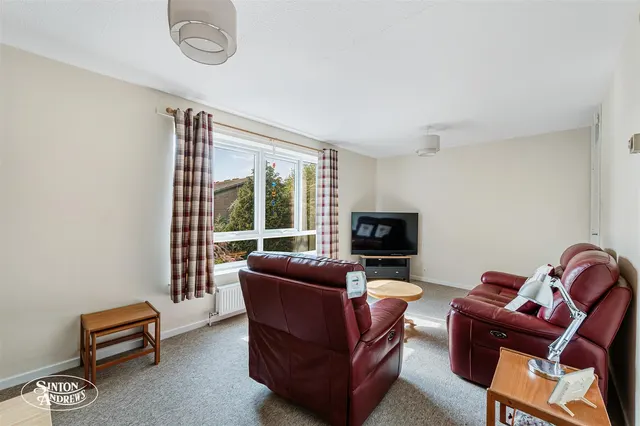Mayo Court, London, photo 3