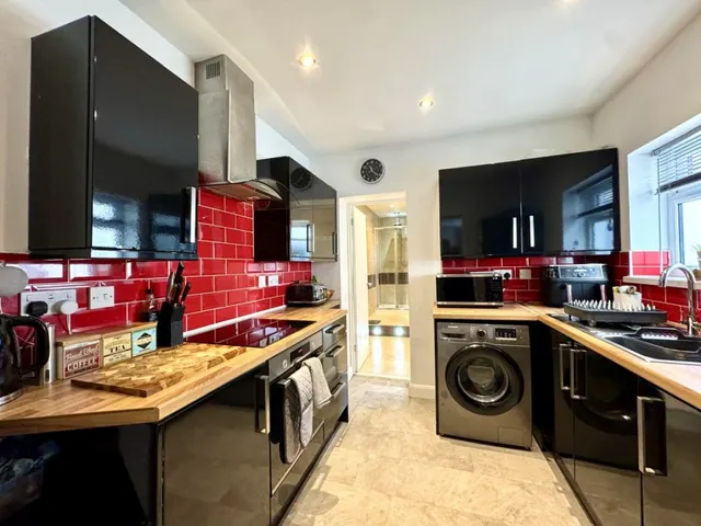 Guest Cottages, Dowlais, CF48, photo 3