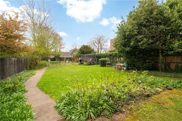 1 bedroom flat — Spencer Road, London, W4