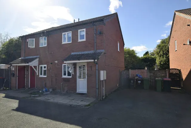 Bradley Court, Donnington, TF2, photo 1