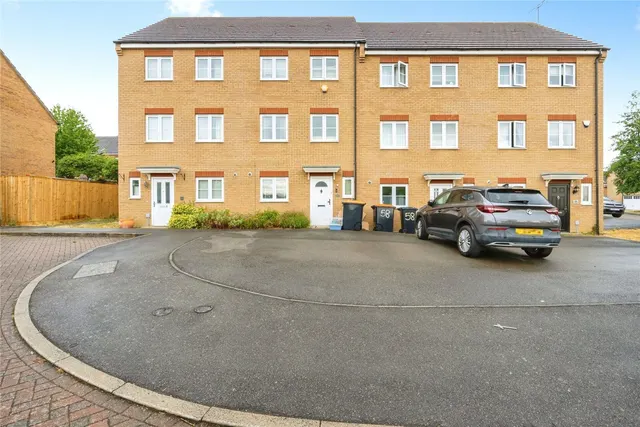 Cooper Drive, Leighton Buzzard, Bedfordshire, LU7, photo 1