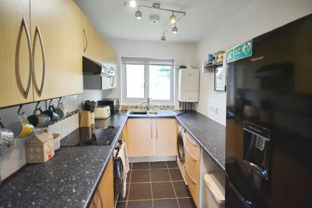 Lane End, Hatfield, AL10, photo 3
