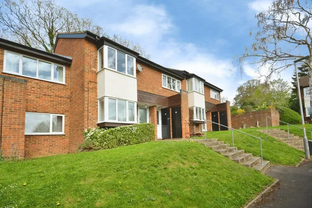 Lane End, Hatfield, AL10, photo 1