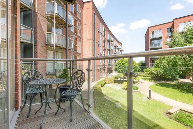 Photo 2 — The Heart, Walton-On-Thames KT12 1GB