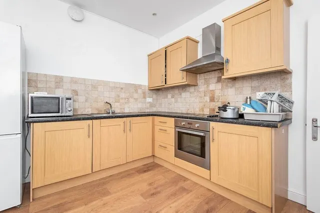 Ashgate Road, Sheffield, S10, photo 3