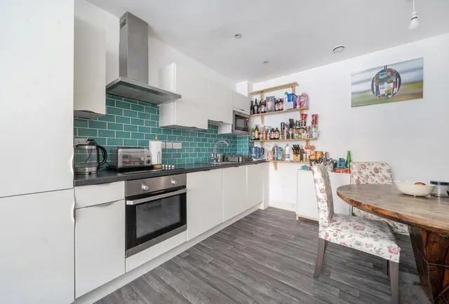 Whitchurch Lane, Bristol, BS14, photo 3