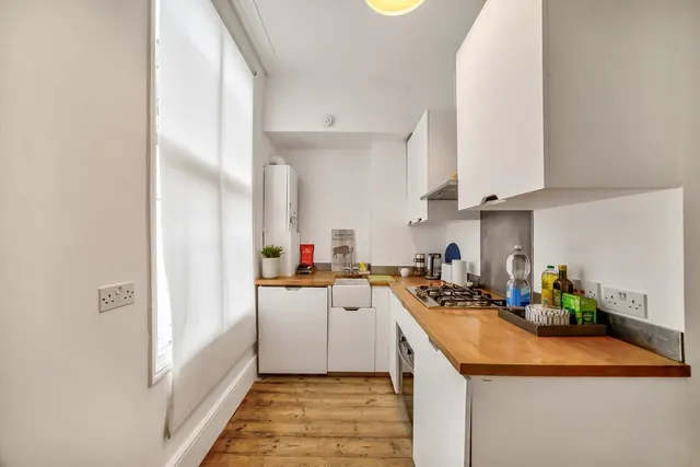 Devonport Road, W12, photo 3