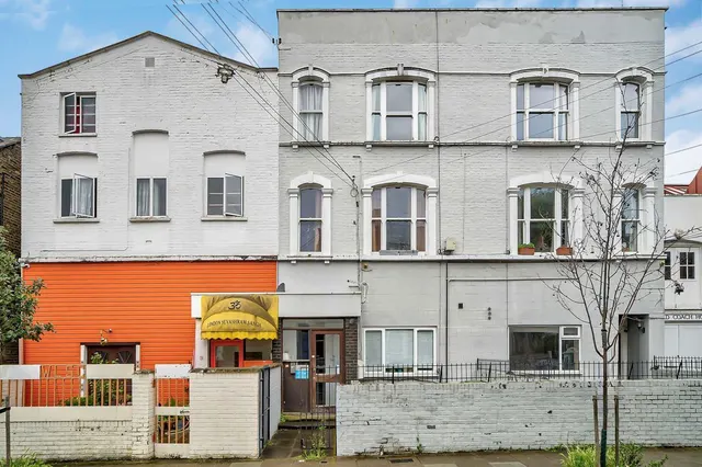 Devonport Road, W12, photo 1