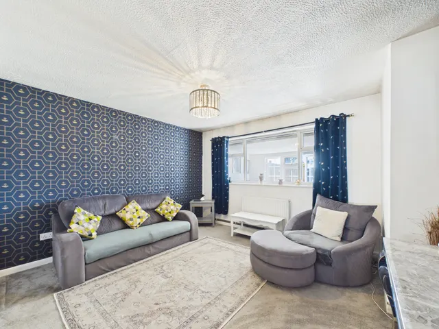 Photo 3 — Stanwick Drive, Cheltenham, GL51 9LG