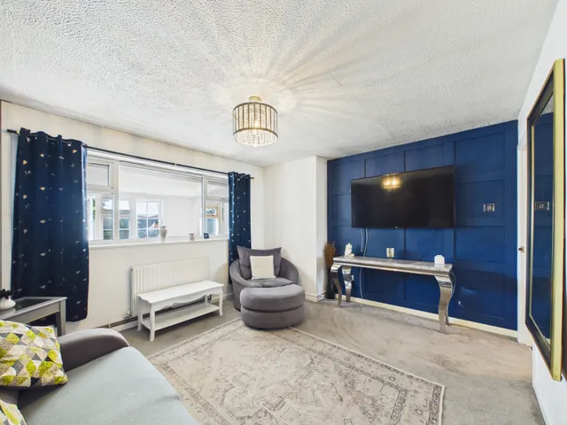 Photo 2 — Stanwick Drive, Cheltenham, GL51 9LG