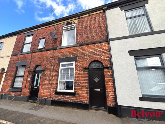 Wood Street, Bury, BL8, photo 1