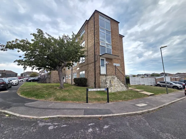 Gale Moor Avenue, Gosport, PO12, photo 1