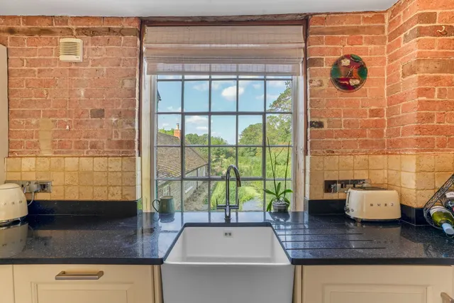Watermill Lane, Wolverton Mill, MK12, photo 1