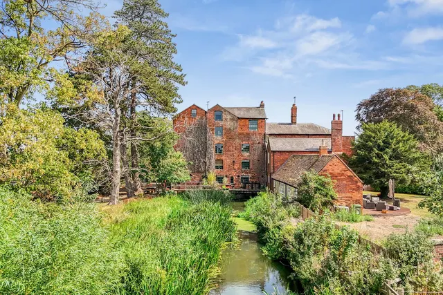 Watermill Lane, Wolverton Mill, MK12, photo 3