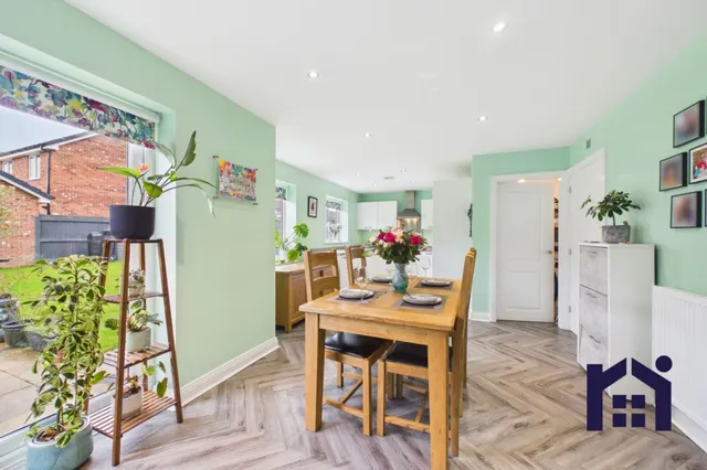 Houghton Close, Euxton, PR7, photo 3