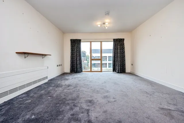 Photo 2 — Conduit Road, Bedford, Bedfordshire, MK40