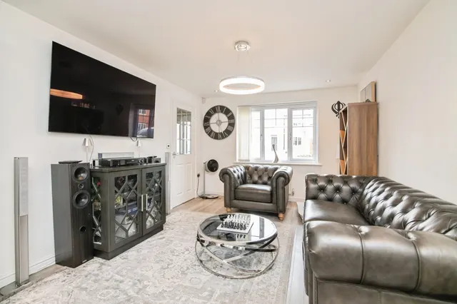 Photo 2 — Martineau Drive, Harborne, Birmingham