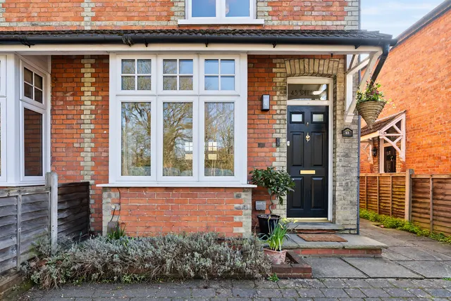 Spinney Hill, Addlestone, KT15, photo 1