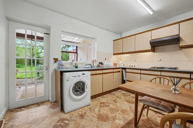 Photo 3 — Deane Gate Drive, Houghton-On-The-Hill, LE7