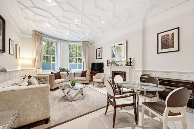 Montagu Square, London, W1H 2LP, photo 1