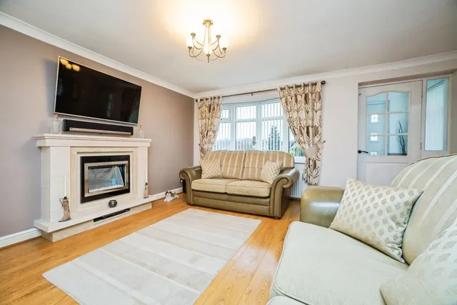Hill View Road, Kimberworth, S61, photo 2