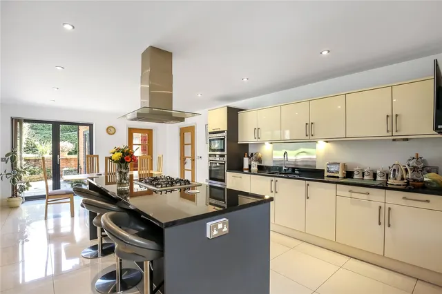 Photo 3 — Newtown Road, Awbridge, Romsey, Hampshire, SO51 0GG