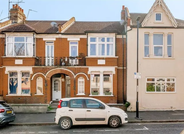 Bramshot Avenue, Charlton, SE7, photo 1