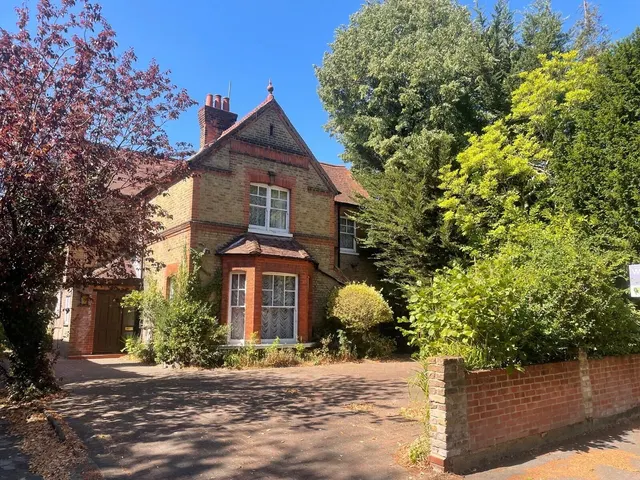 Wellington Road, Enfield, EN1, photo 1