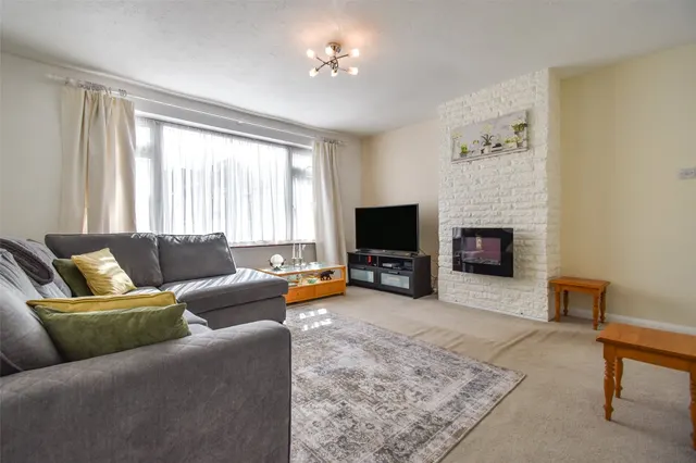 Photo 2 — Holly Road, Aldershot, Hampshire, GU12 4SQ