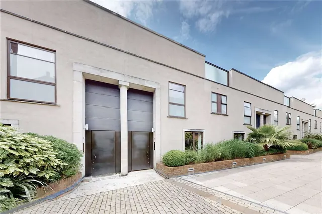 Boundary Road, London, NW8 0RH, photo 1