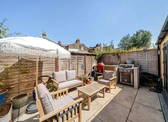Photo 2 — Gilbey Road, Tooting, SW17