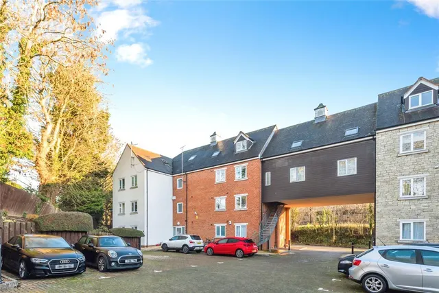 Photo 2 — Spring Lane, Headington, Oxford, Oxfordshire, OX3