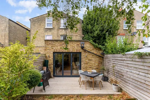 Photo 2 — Mexfield Road, Putney, London, SW15 2RQ