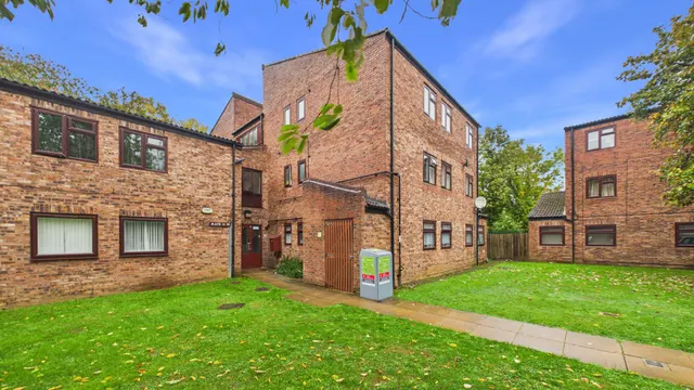 2 bedroom flat, Hanbury, Orton Goldhay, PE2