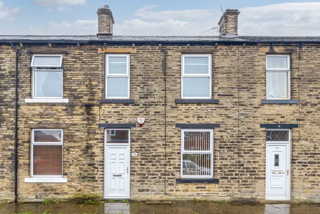 Moorlands Road, Birkenshaw, BD11, photo 1