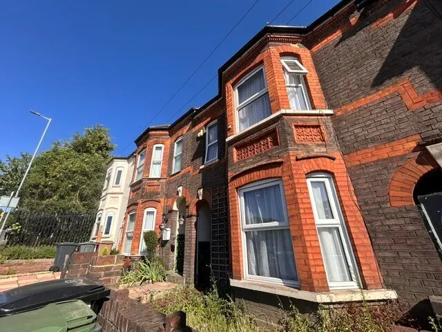 Crawley Green Road, Luton, Beds, photo 1