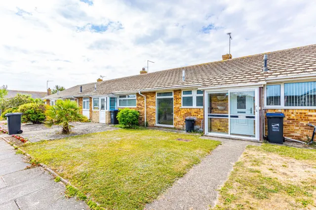 Pluckley Gardens, Margate, CT9, photo 1