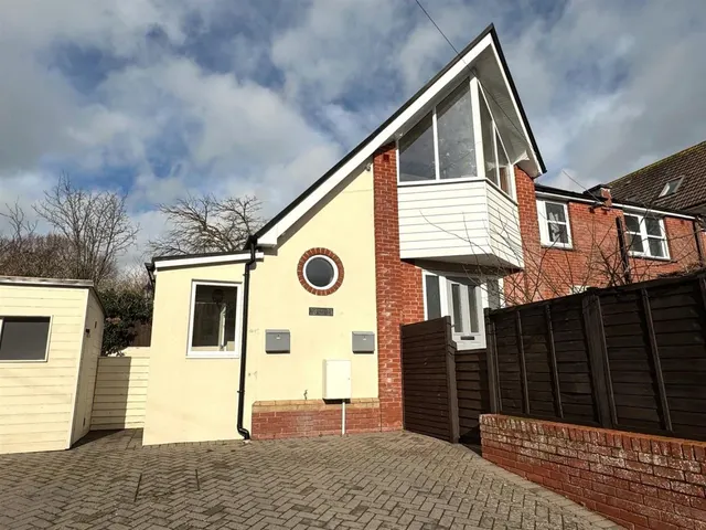 Hanover Road, Weymouth, DT4, photo 1