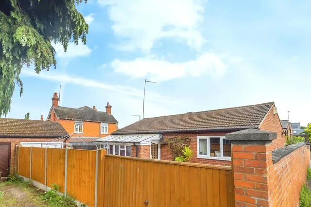 Bradwell Road, New Bradwell, Milton Keynes, Buckinghamshire, MK13, photo 1