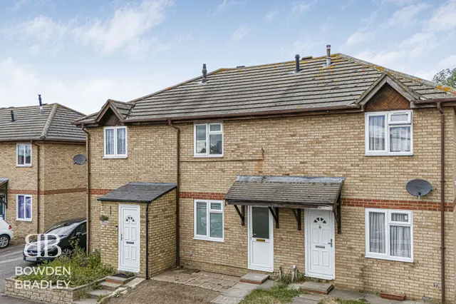 Woodman Path, Hainault, IG6, photo 1