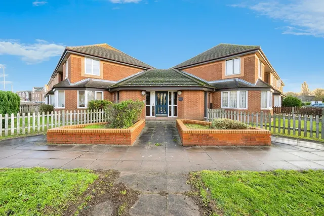 Lovell Road, Bedford, Bedfordshire, MK42, photo 1