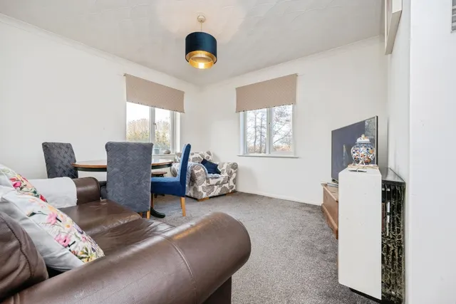 Photo 2 — Lovell Road, Bedford, Bedfordshire, MK42