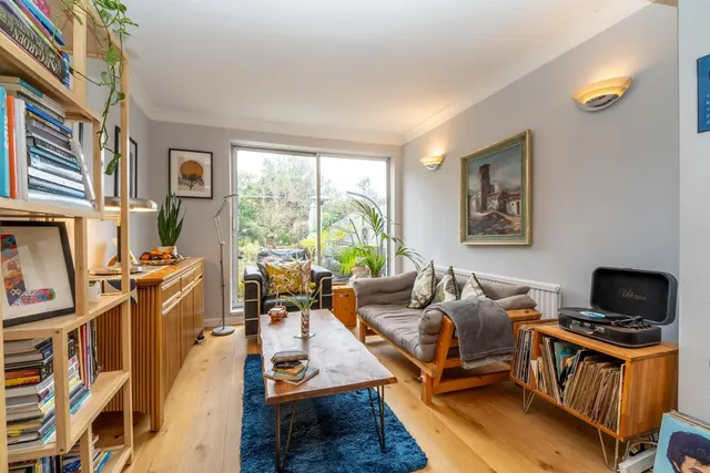 Coppice Way, London, E18 2DU, photo 1