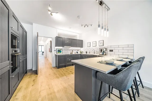 Rosemont Road, London Fees Apply, W3, photo 1