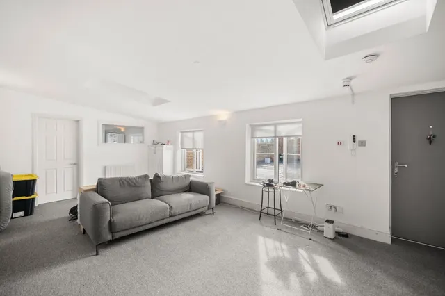 Este Road, London, SW11, photo 1