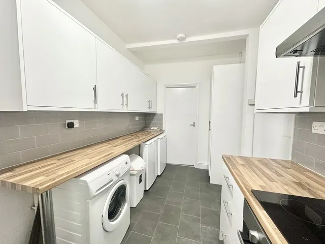 Photo 2 — Ecclesall Road, S11 8PG