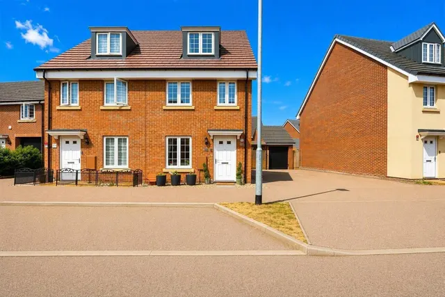 Morpeth Crescent, Houghton Regis, Dunstable, Bedfordshire, LU5, photo 1